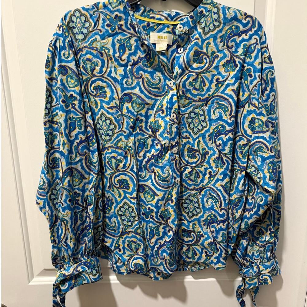 Maeve Chic Blue Paisley Tie-Cuff Button-Down Blouse